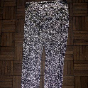 Lululemon Leggings (Size 6) Reflective at Night